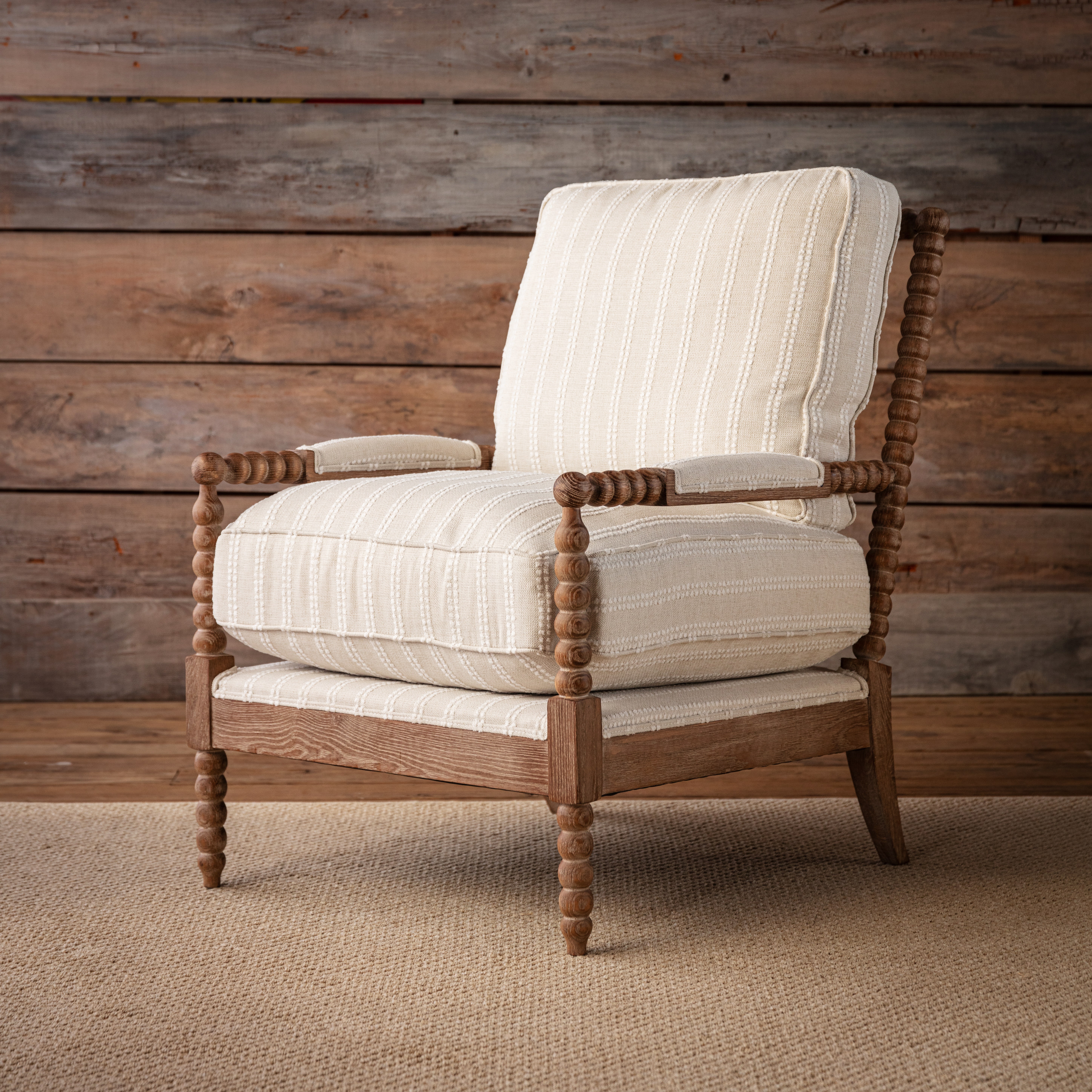 Spool outlet accent chair